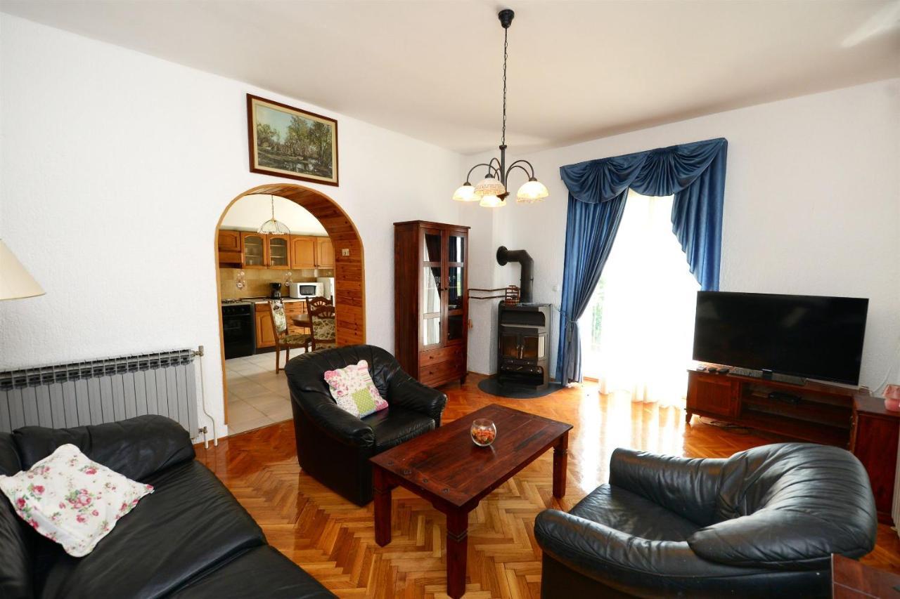 House Lanima Vikendica